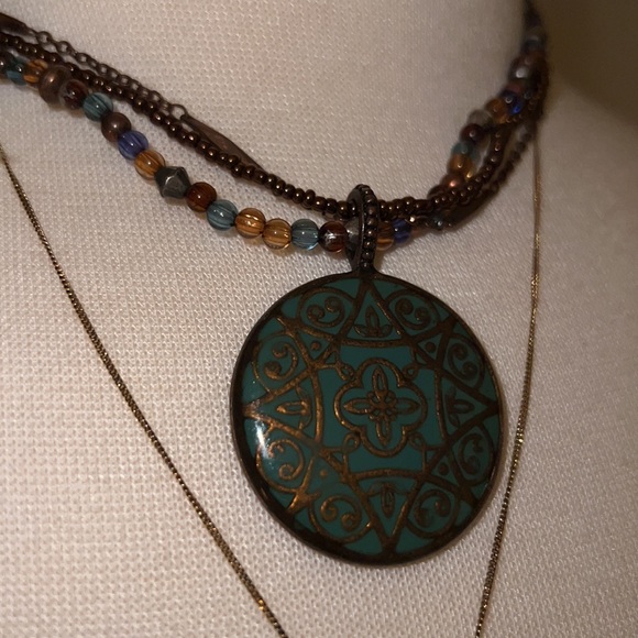 Avon Metal Enamel Bead 3 layer Necklace & SL Green Pendant Necklace - Picture 5 of 15